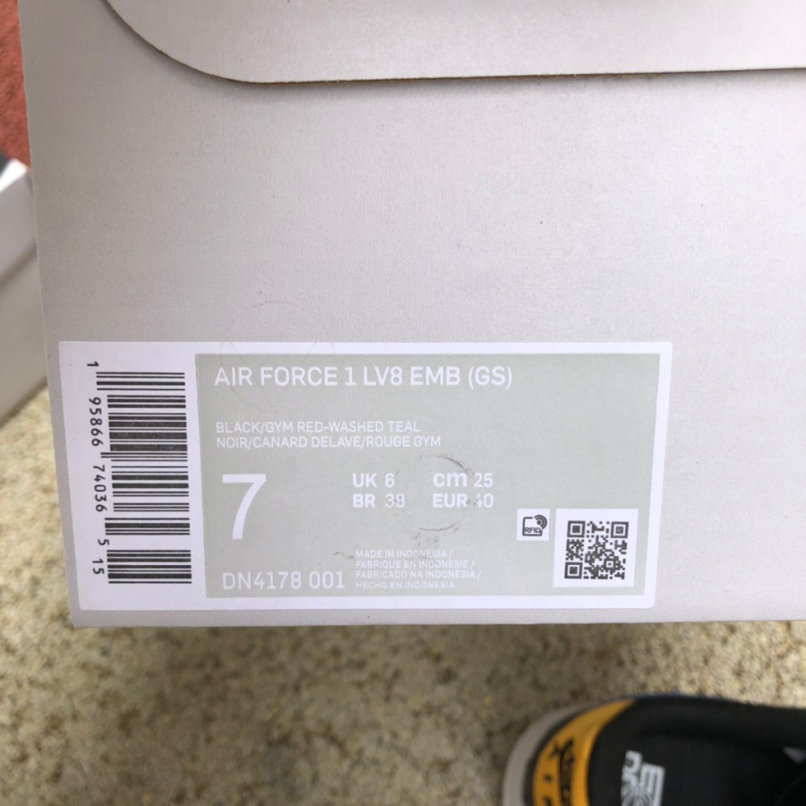 Nike Air Force 1 LV8 EMB AF1  Low Sneaker   DN4178-001 - 