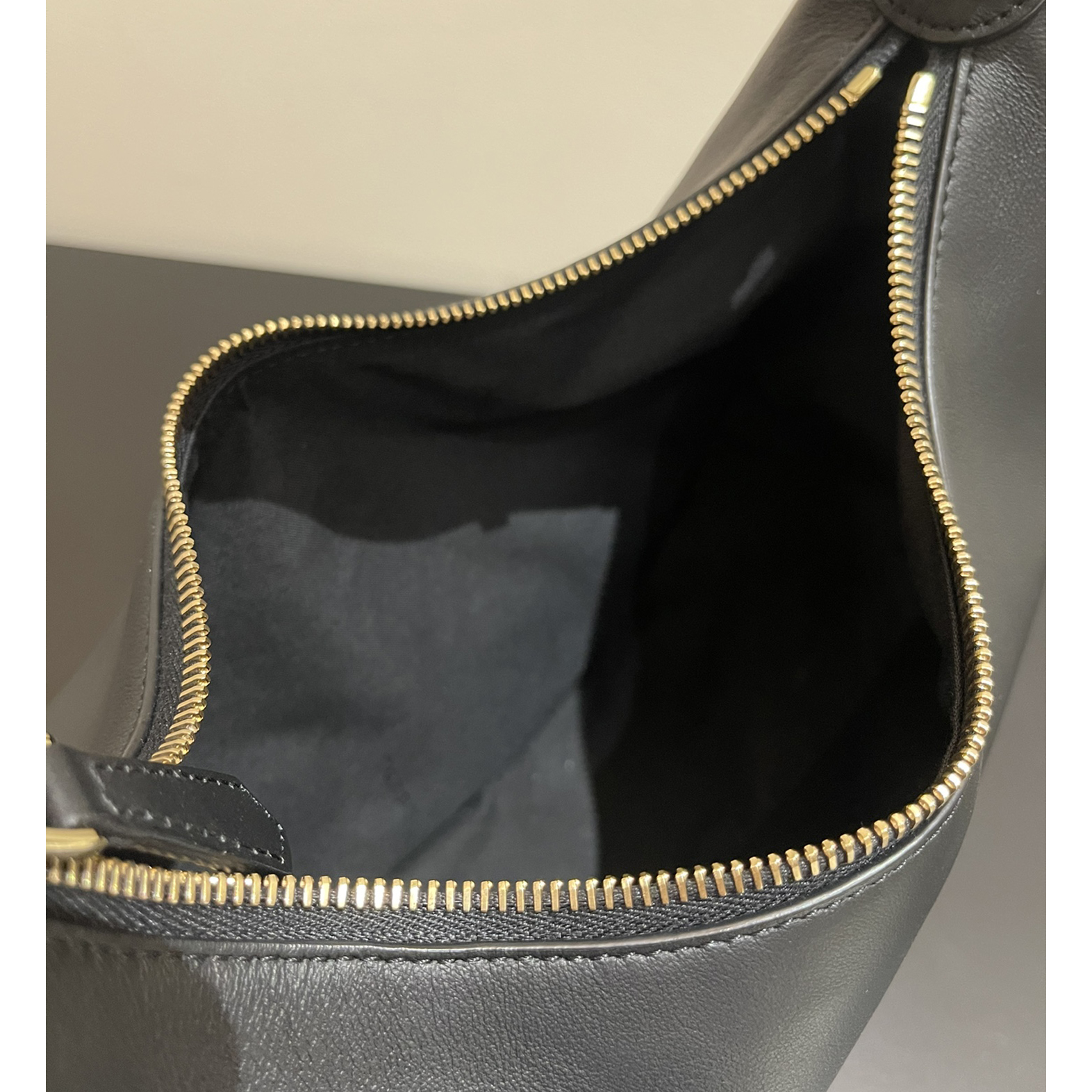 Fendi Graphy  Leather Bag(29*24.5*10cm) - PerfectKickZ