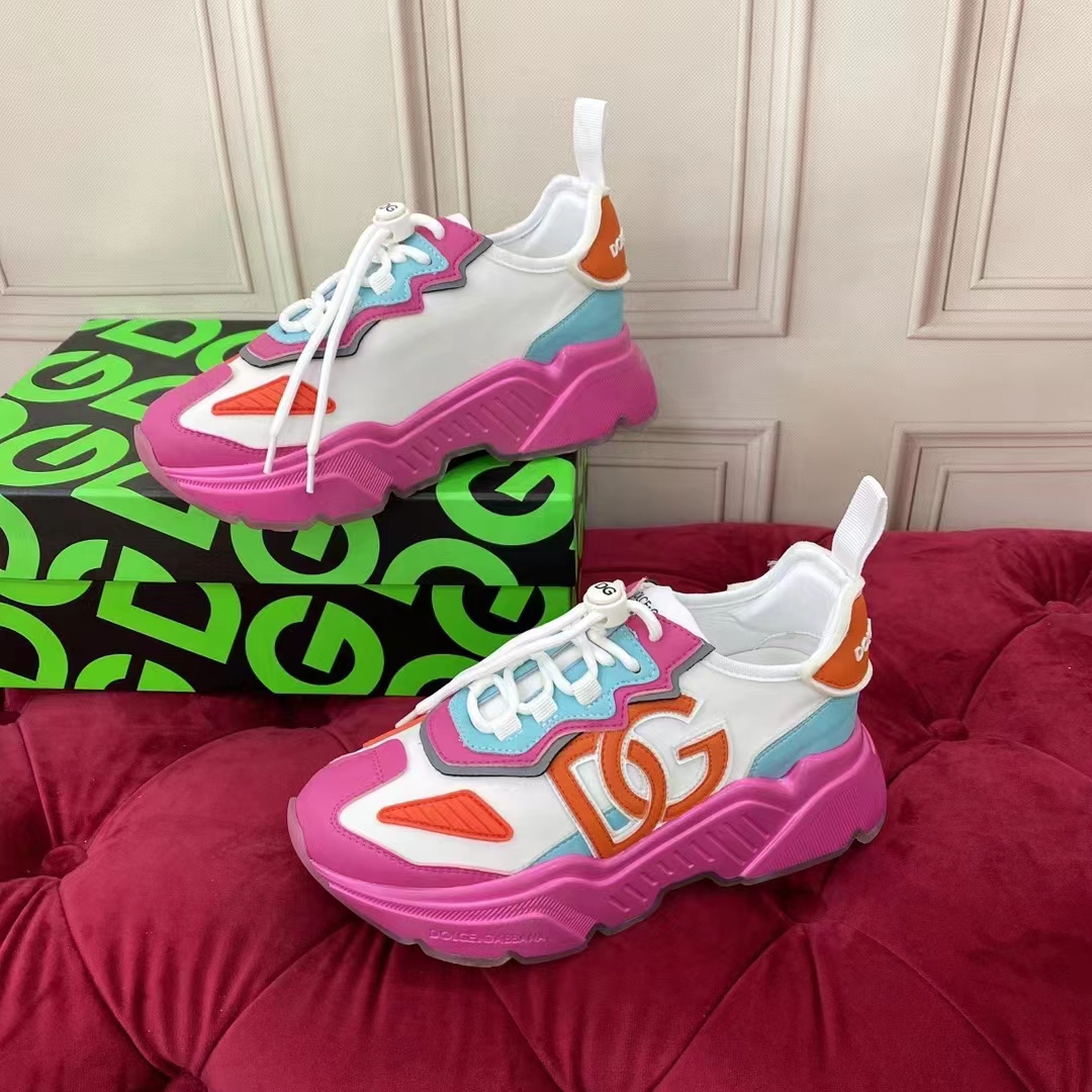 Dolce & Gabbana Logo-Patch Low-Top Sneakers - PerfectKickZ