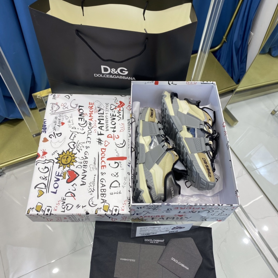 Dolce & Gabbana Mixed-Material Space Sneakers - 