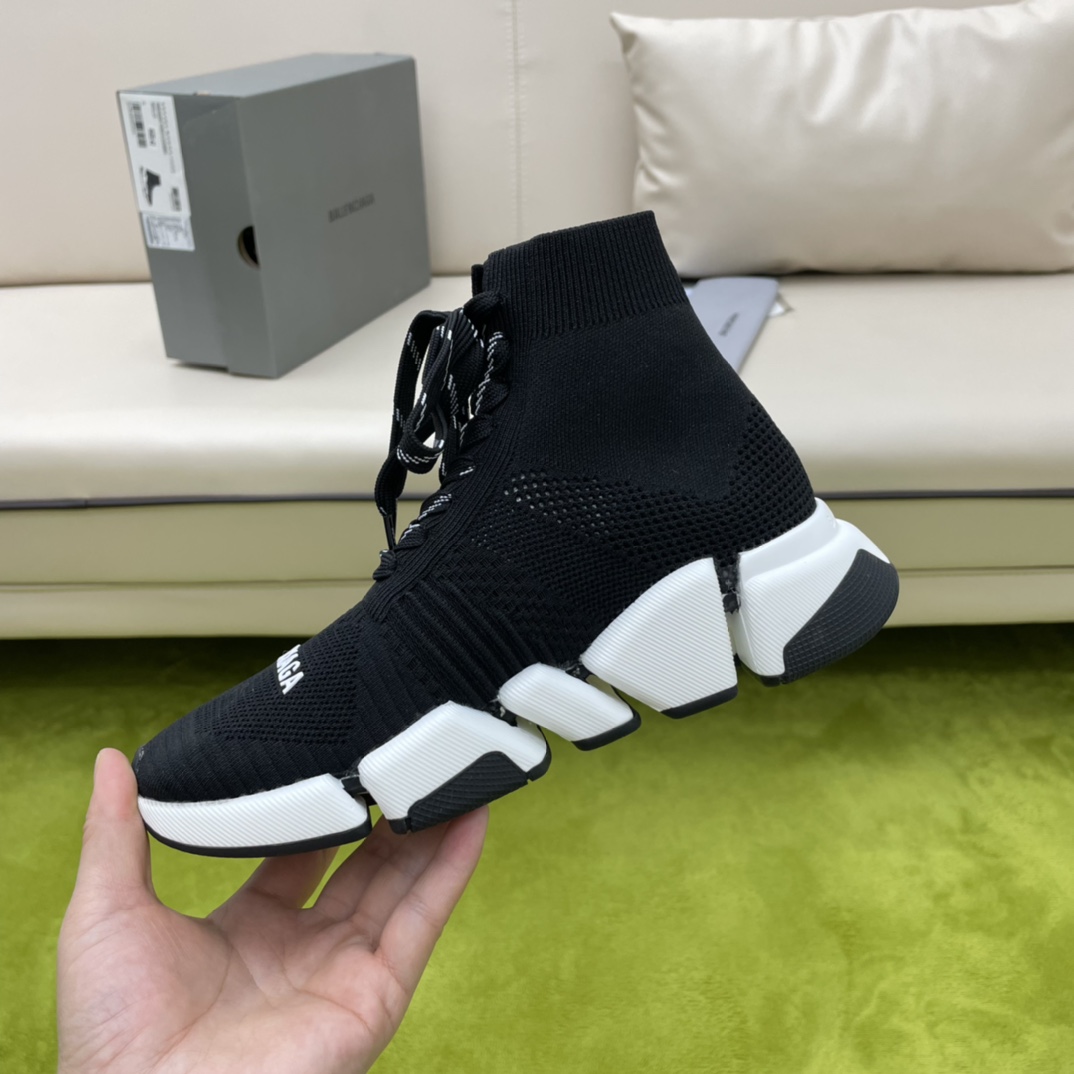 Balenciaga Speed 2.0 Lace-Up Sneaker In Black/White - PerfectKickZ