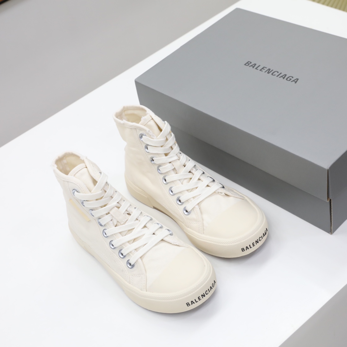 Balenciaga Men's  Paris High Top Sneaker In White - PerfectKickZ
