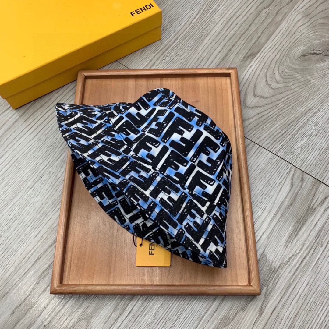 Fendi Multicolor Canvas Bucket Hat - 