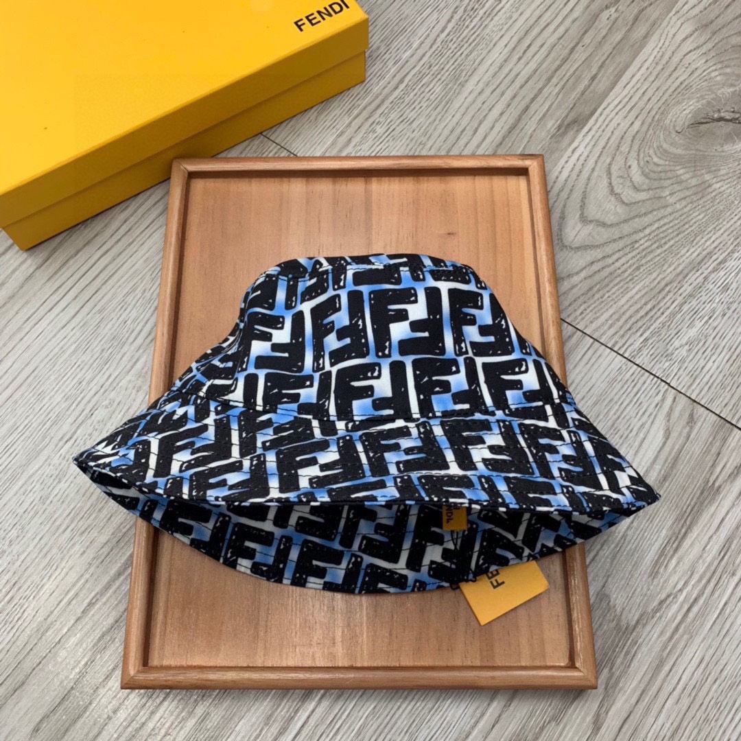 Fendi Multicolor Canvas Bucket Hat - 