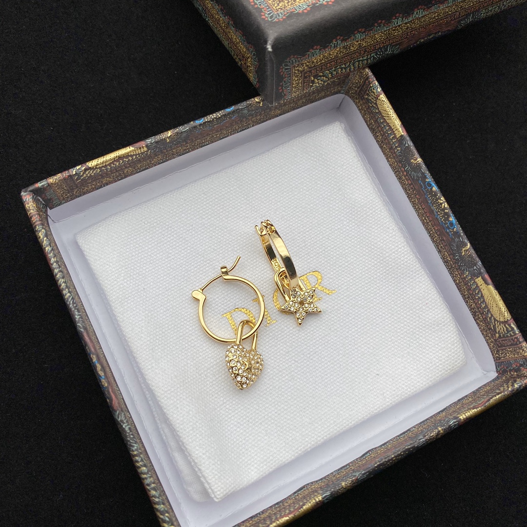 Dior Hearts And Stars Asymmetric Earrings - PerfectKickZ