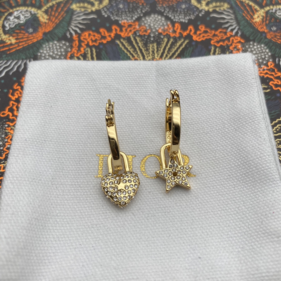 Dior Hearts And Stars Asymmetric Earrings - PerfectKickZ