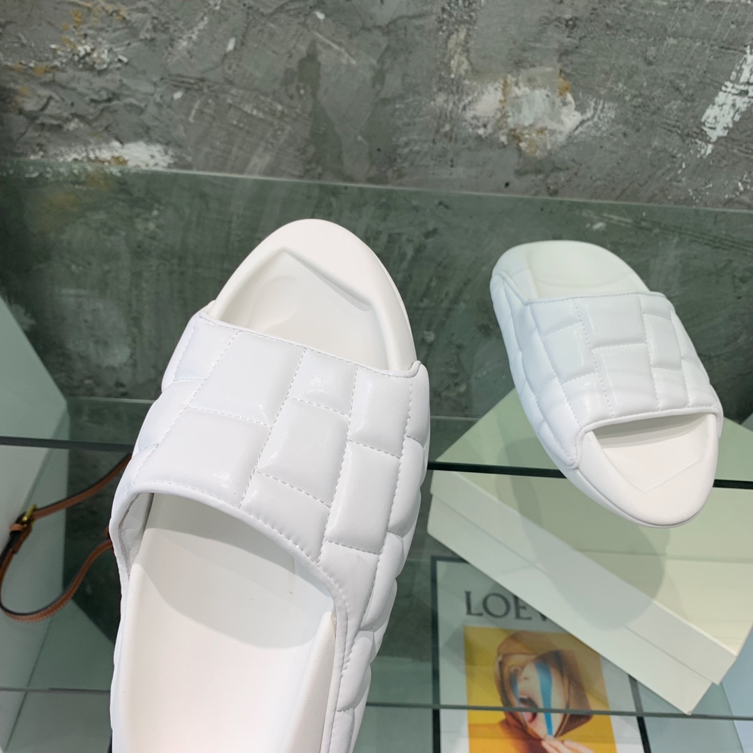 Balmain B-IT Quilted Leather Slides - PerfectKickZ
