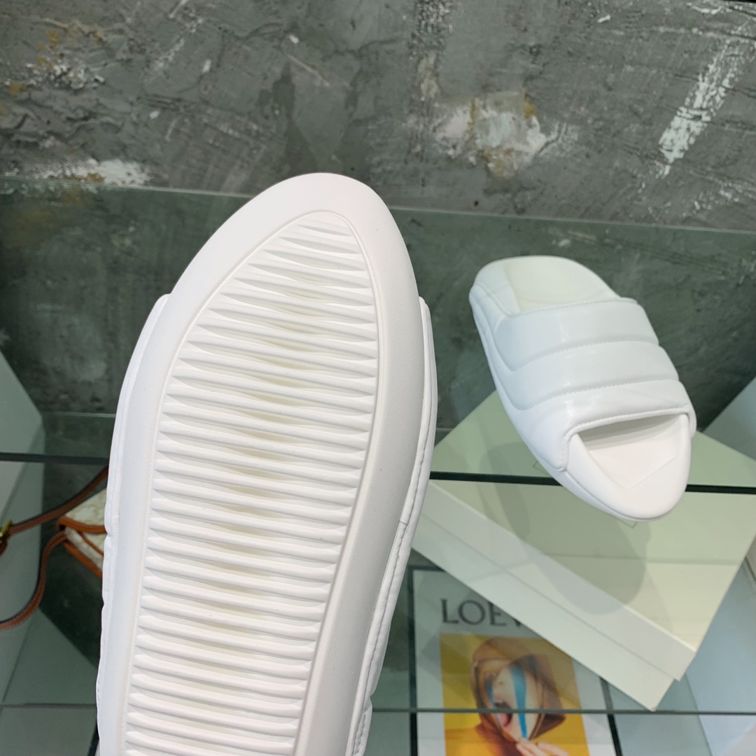 Balmain B-It-Puffy Slides - 