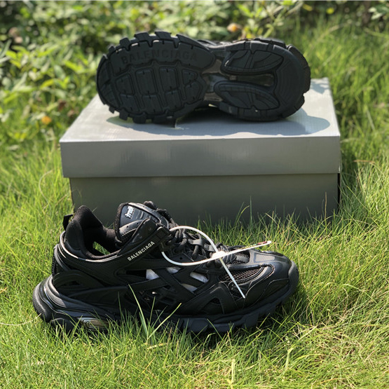 Balenciaga Track 4.0 Sneaker - PerfectKickZ