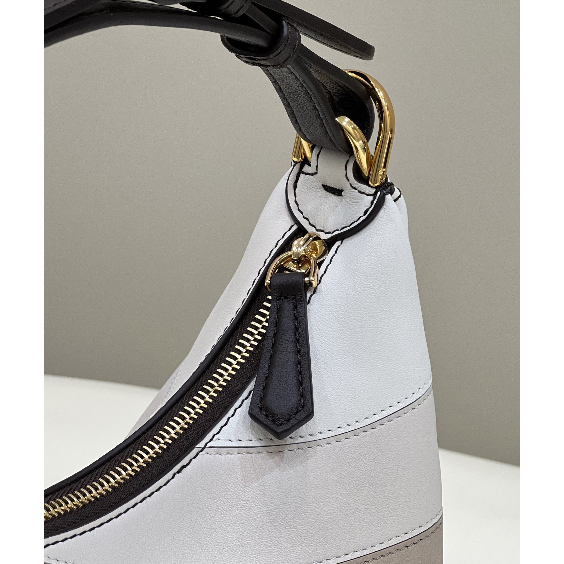 Fendi Graphy  Leather Bag(29*24.5*10cm) - 