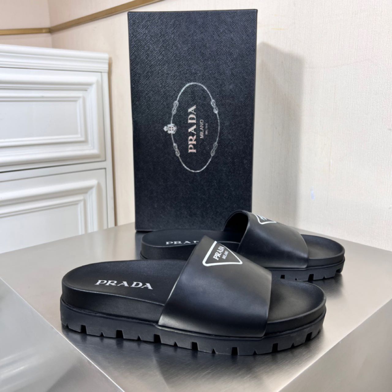 Prada Logo printed slippers - 