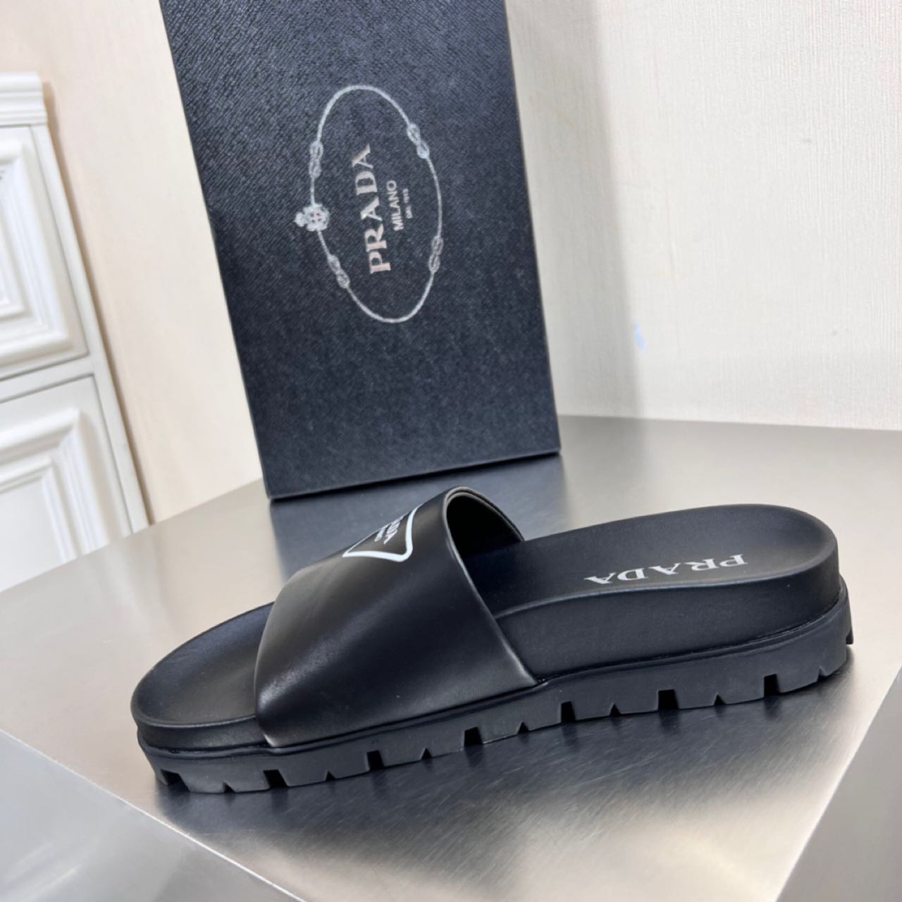 Prada Logo printed slippers - 