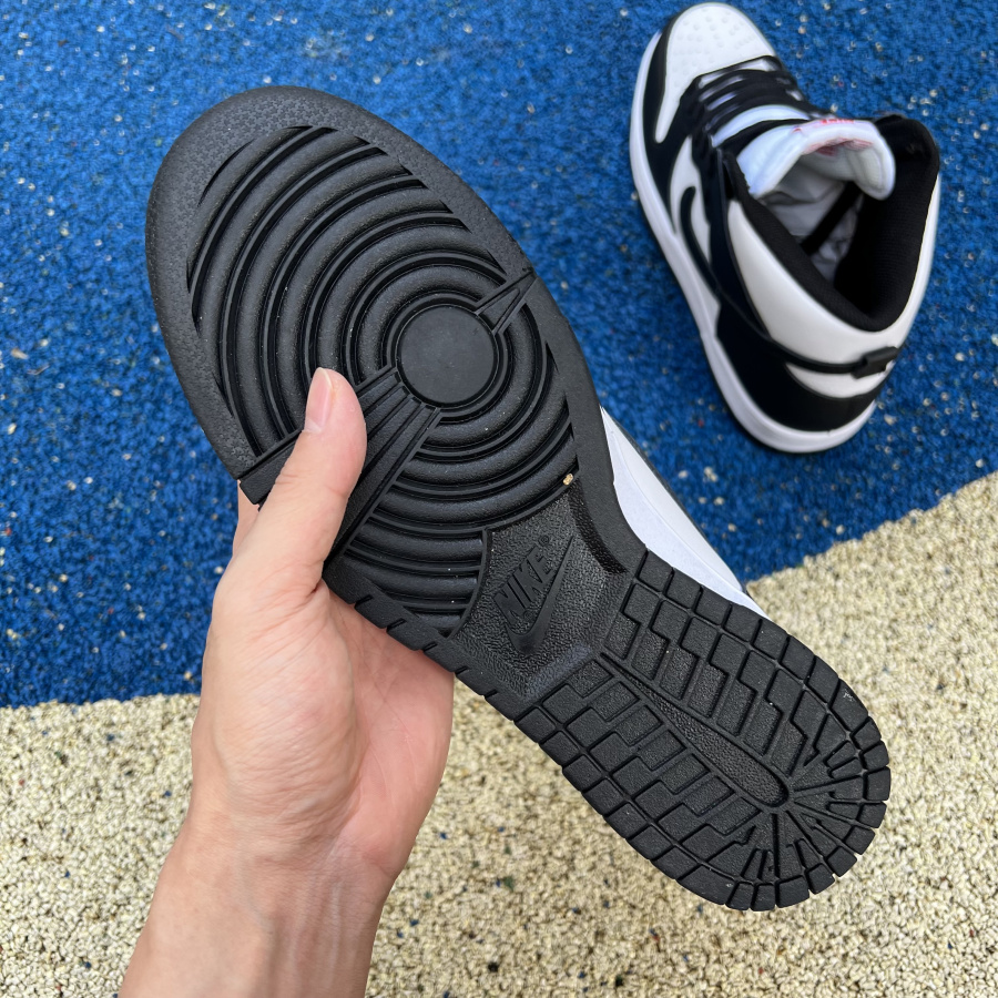 Nike Dunk High 'Black White' Sneaker DD1399-103 - 