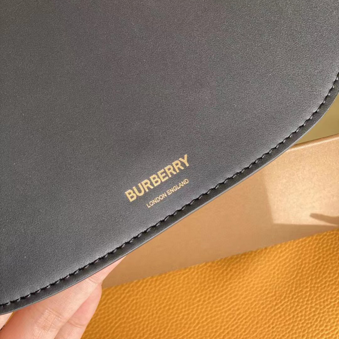 Burberry Olyma Shoulder Bag(26-15-5.5cm) - PerfectKickZ