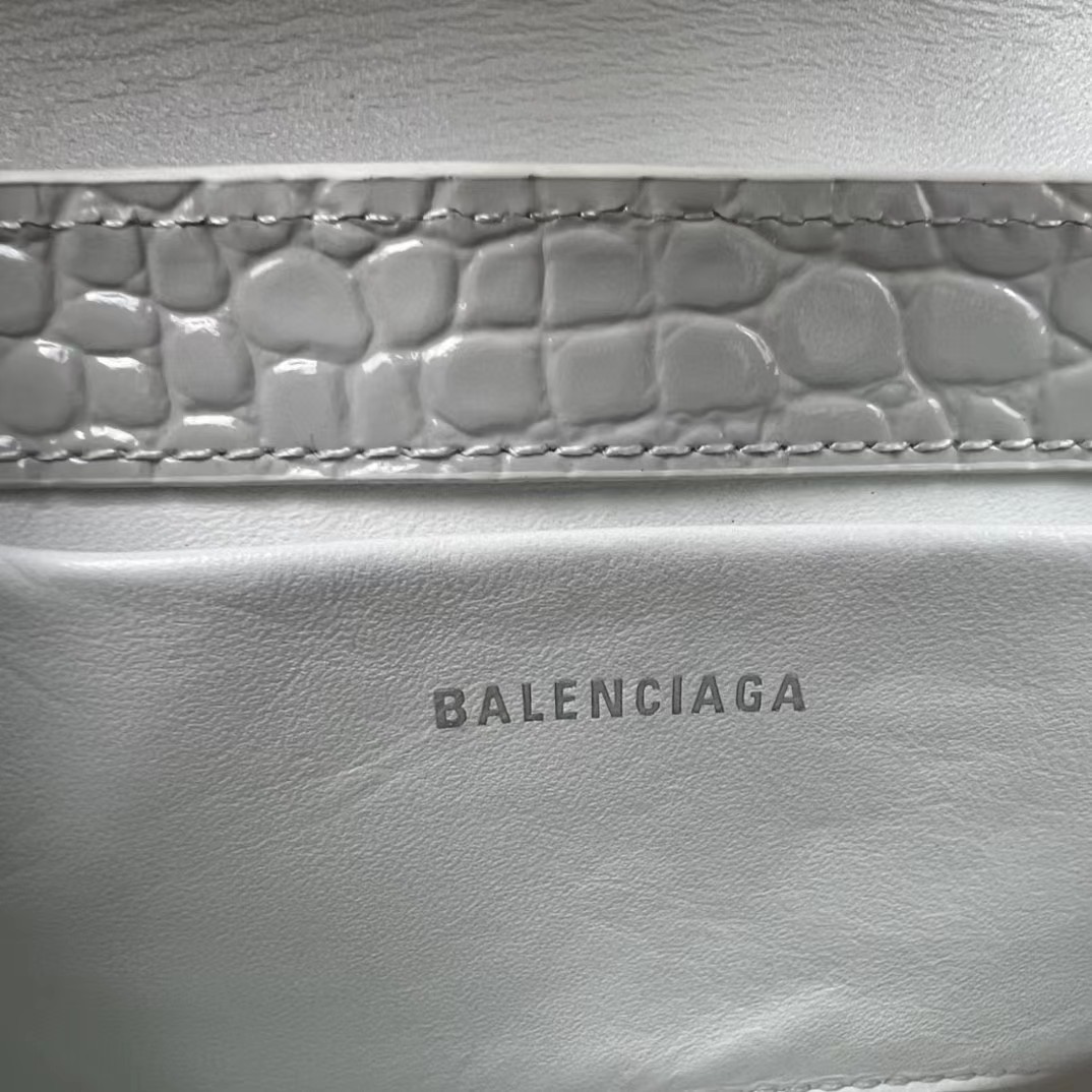 Balenciaga Women's XX Medium Flap Bag Crocodile Embossed In White（27-25.5-4CM） - 
