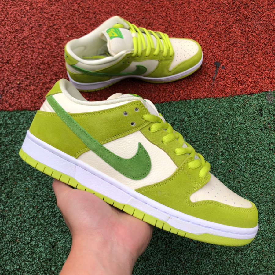 Nike SB Dunk Low "Green Apple" Sneaker   DM0807-300 - 