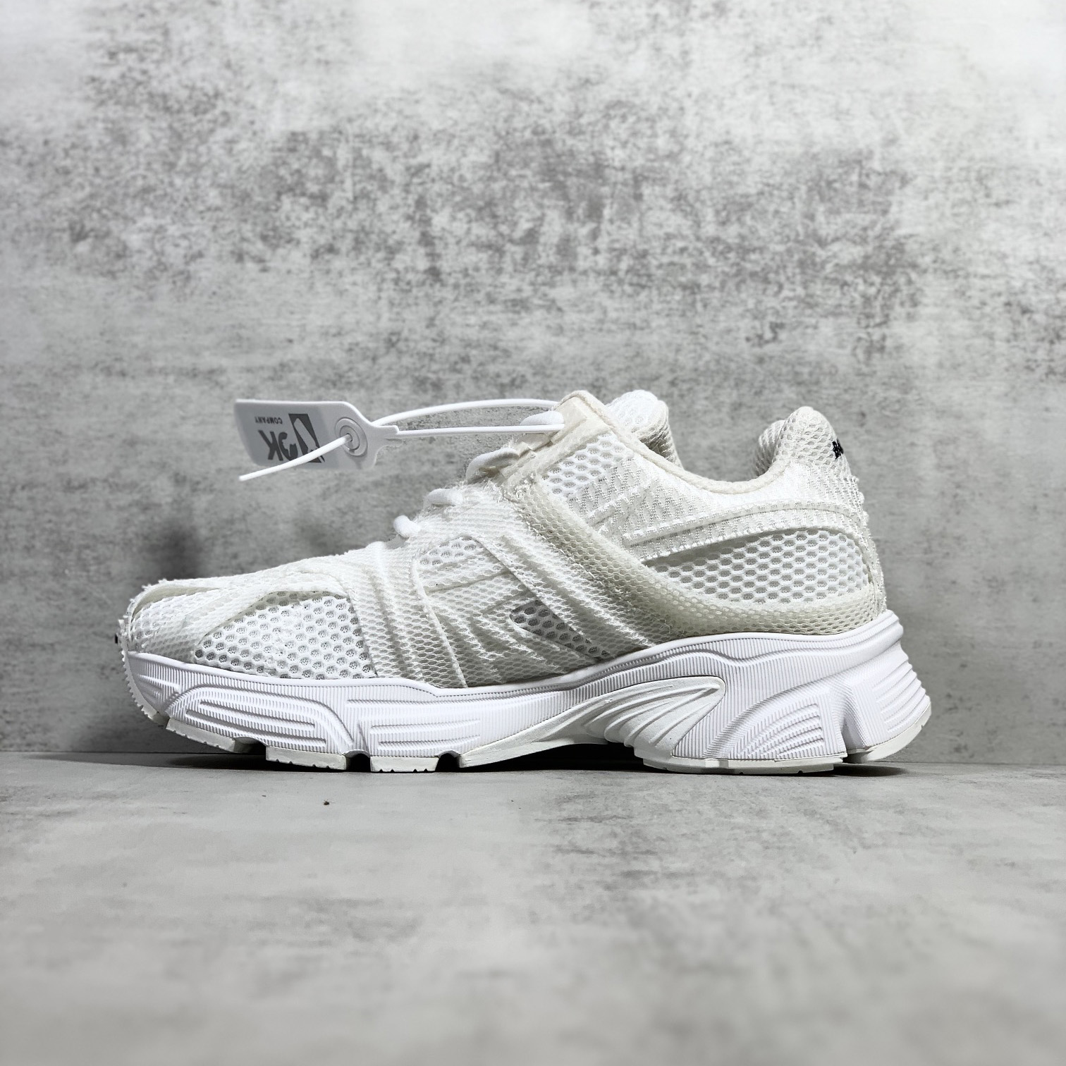 Balenciaga Men's Phantom Sneaker Washed In White - PerfectKickZ