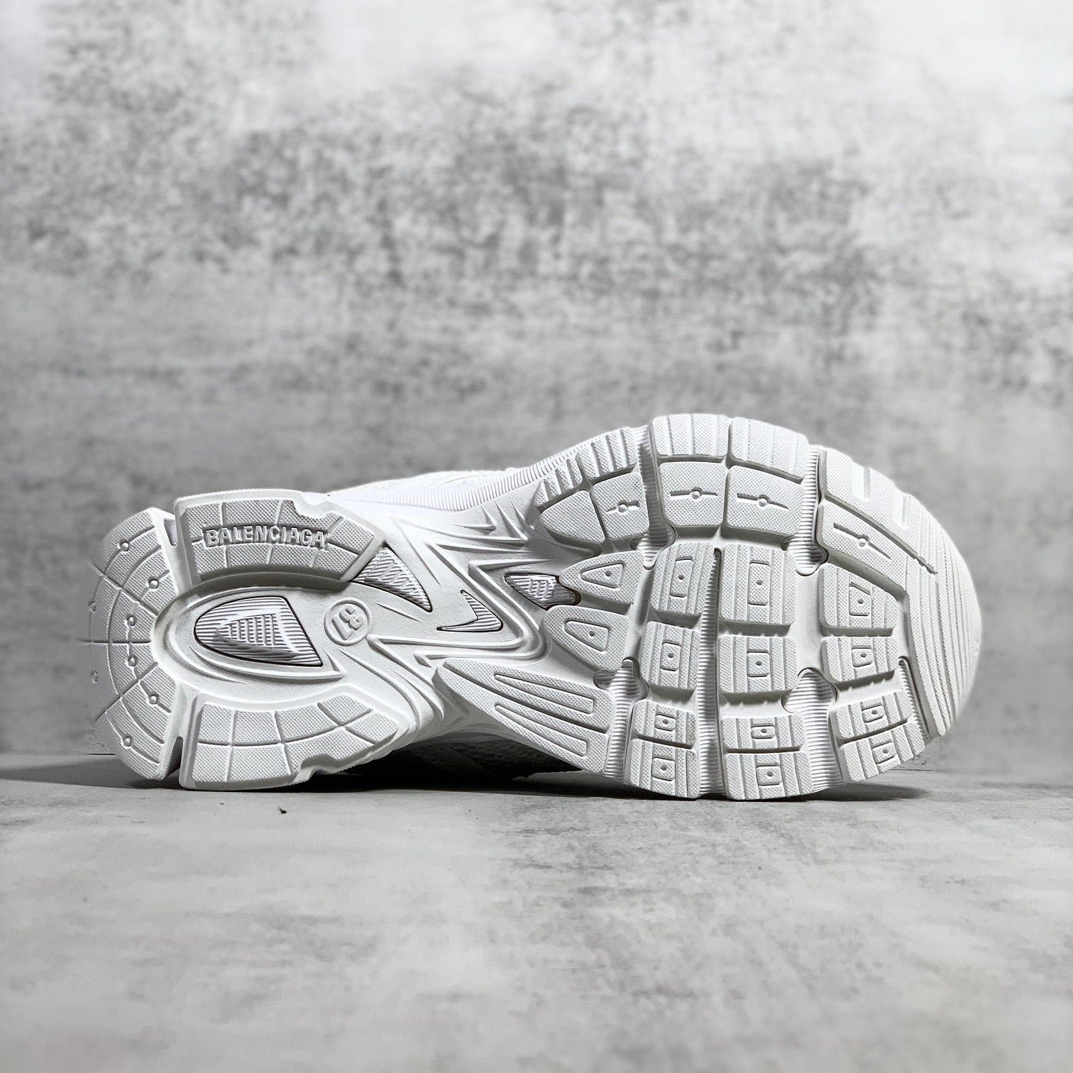 Balenciaga Men's Phantom Sneaker Washed In White - PerfectKickZ