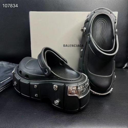 Balenciaga HardCrocs™ Sandal In black Rubber - PerfectKickZ