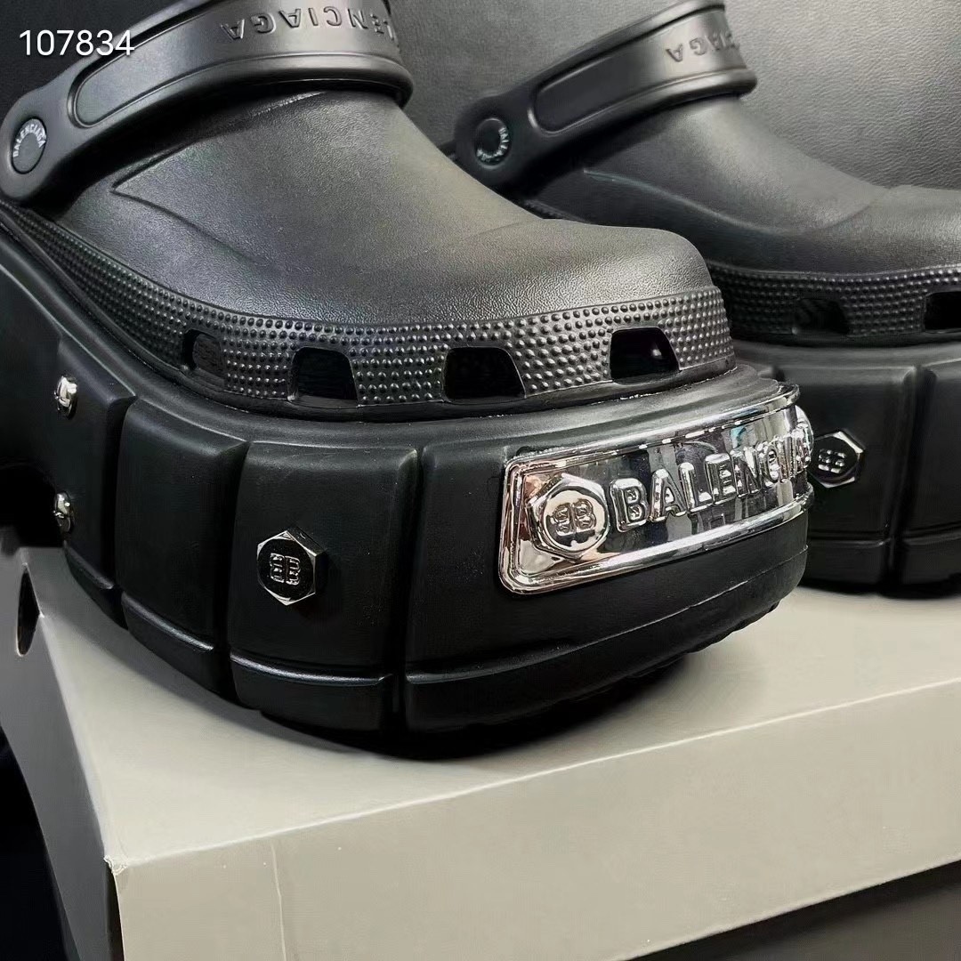 Balenciaga HardCrocs™ Sandal In black Rubber - PerfectKickZ