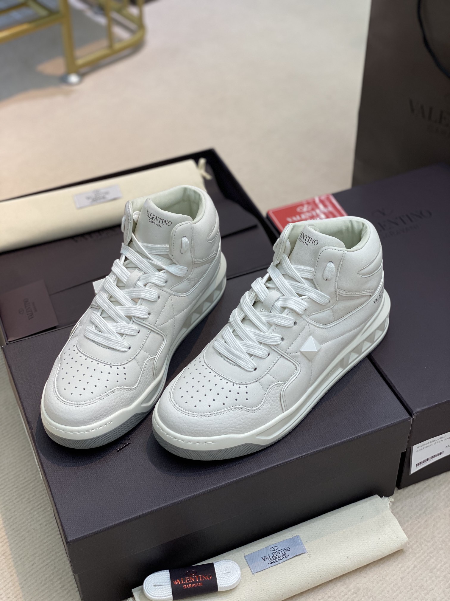 Valenti One Stud Mid-Top Nappa Sneaker - PerfectKickZ