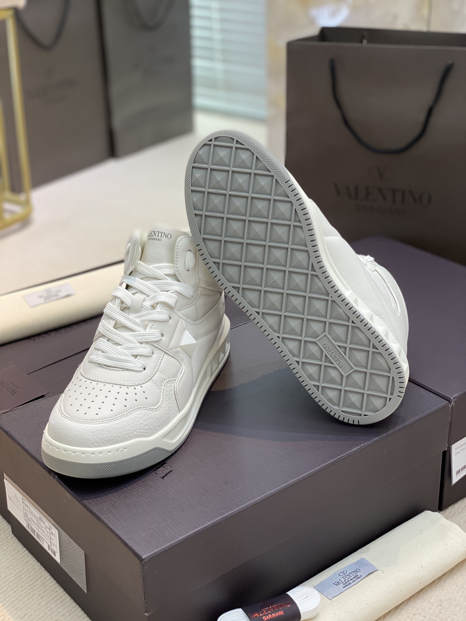 Valenti One Stud Mid-Top Nappa Sneaker - PerfectKickZ
