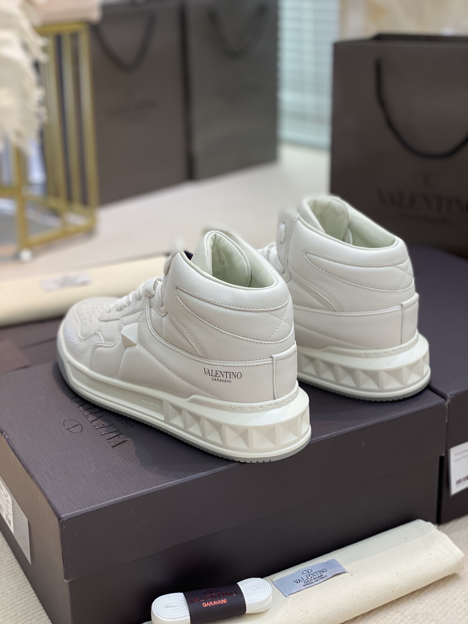 Valenti One Stud Mid-Top Nappa Sneaker - PerfectKickZ