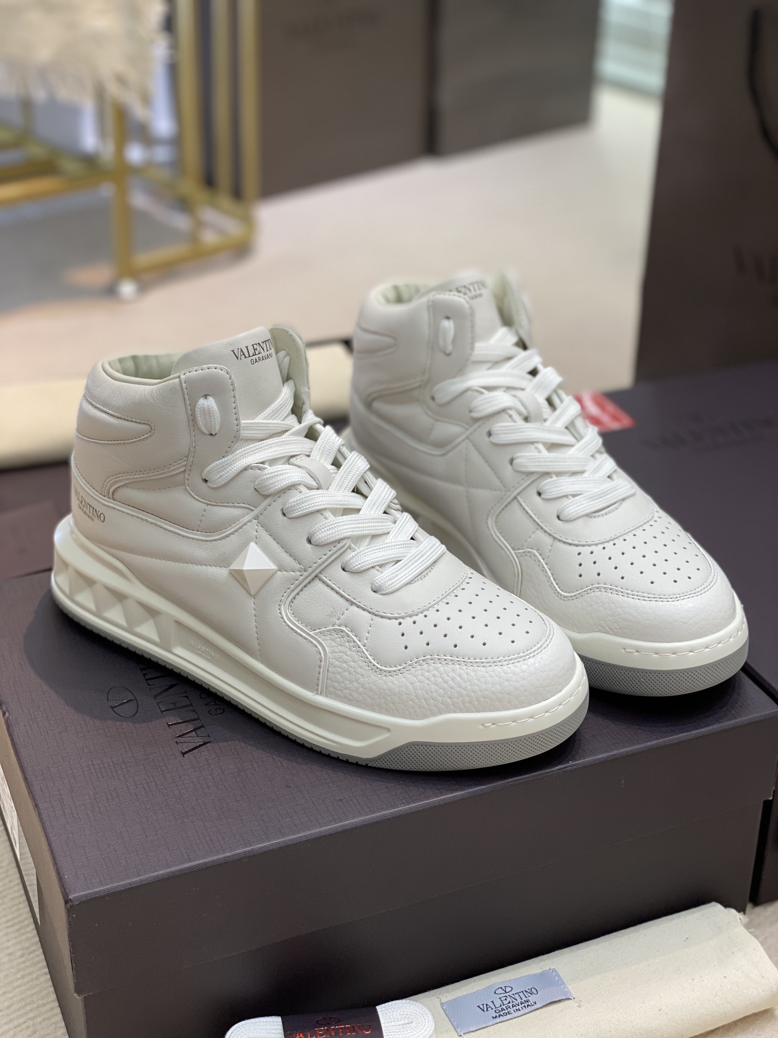 Valenti One Stud Mid-Top Nappa Sneaker - PerfectKickZ