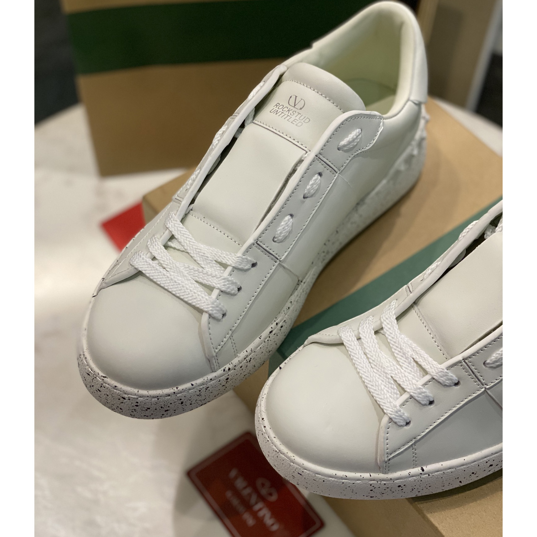 Valenti  Open For A Change Sneaker In Bio-Based Material In White - 