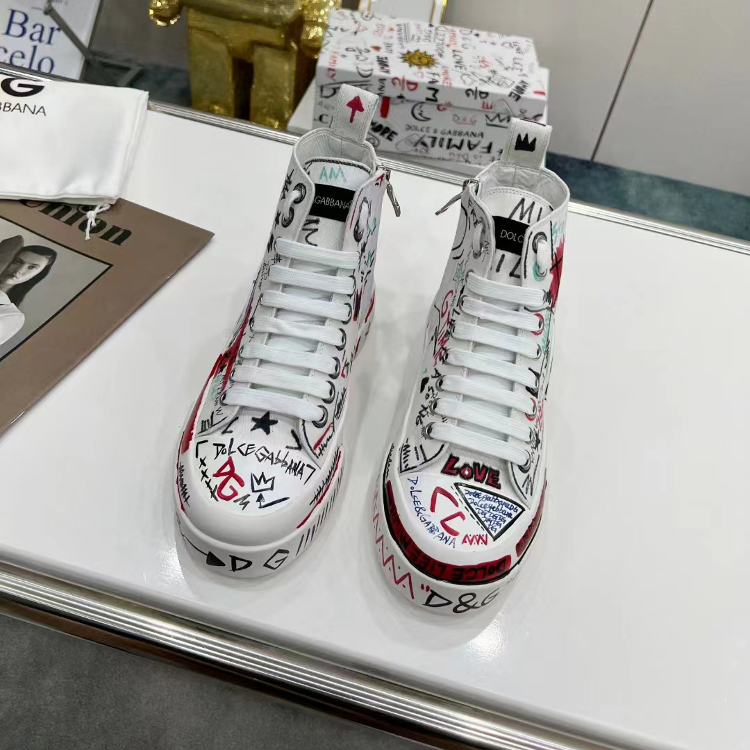 Dolce & Gabbana Hand-Painted Graffiti Canvas Portofino Light Mid-Top  Sneakers - PerfectKickZ