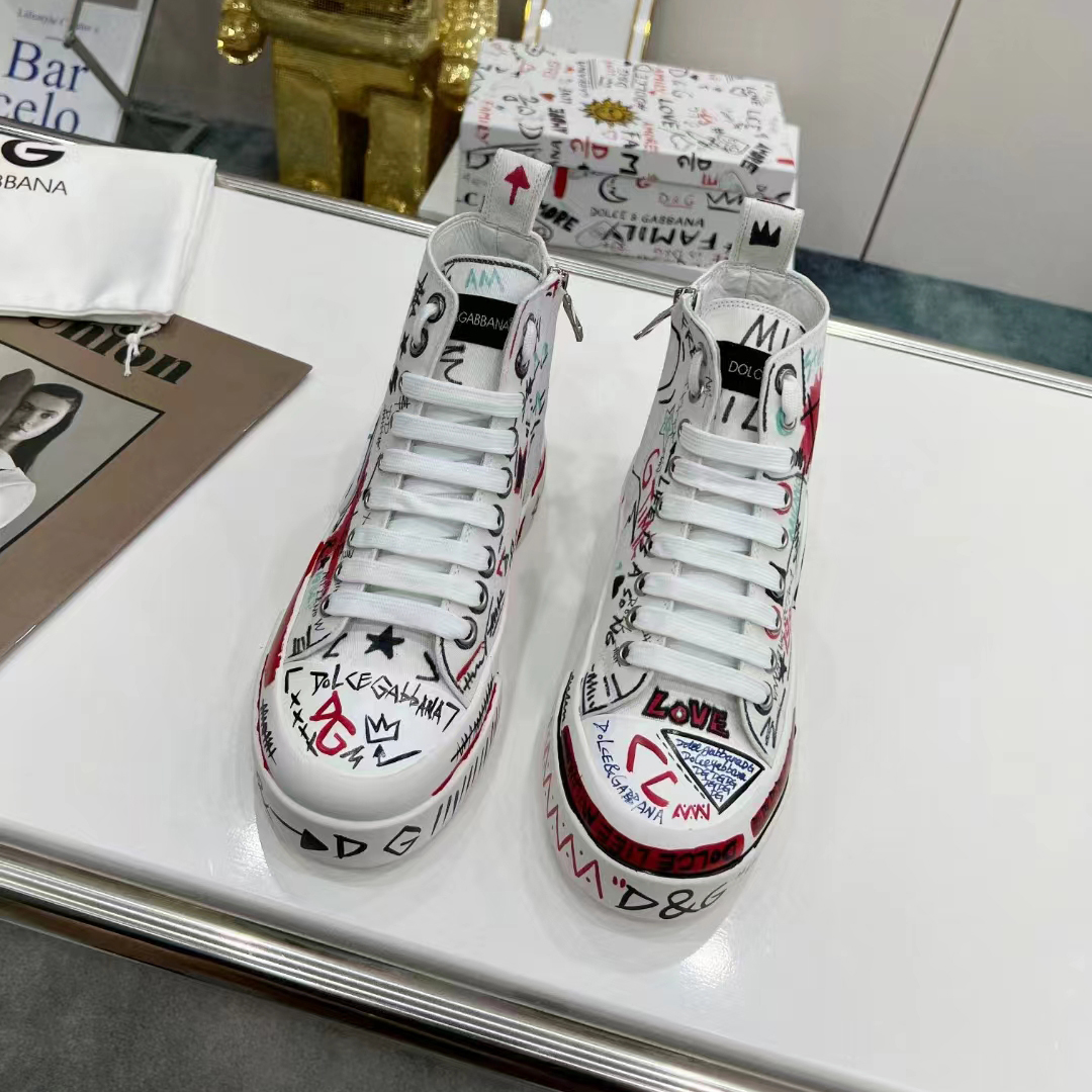 Dolce & Gabbana Hand-Painted Graffiti Canvas Portofino Light Mid-Top  Sneakers - PerfectKickZ