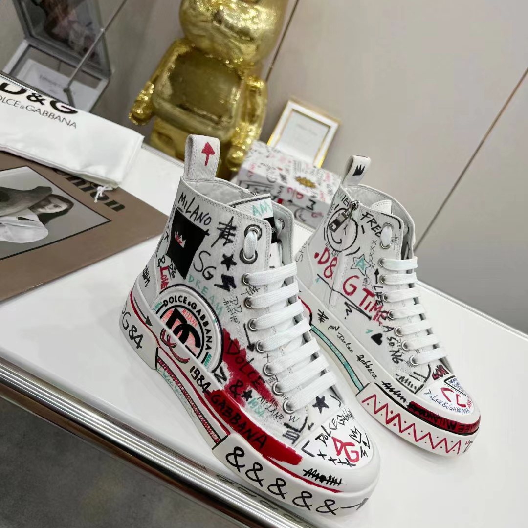 Dolce & Gabbana Hand-Painted Graffiti Canvas Portofino Light Mid-Top  Sneakers - PerfectKickZ