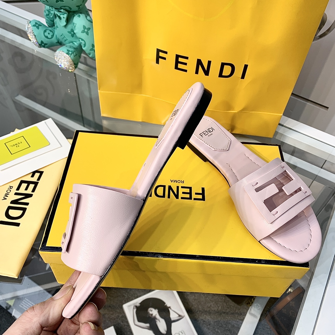 Fendi Signature Pink Leather Slides - PerfectKickZ