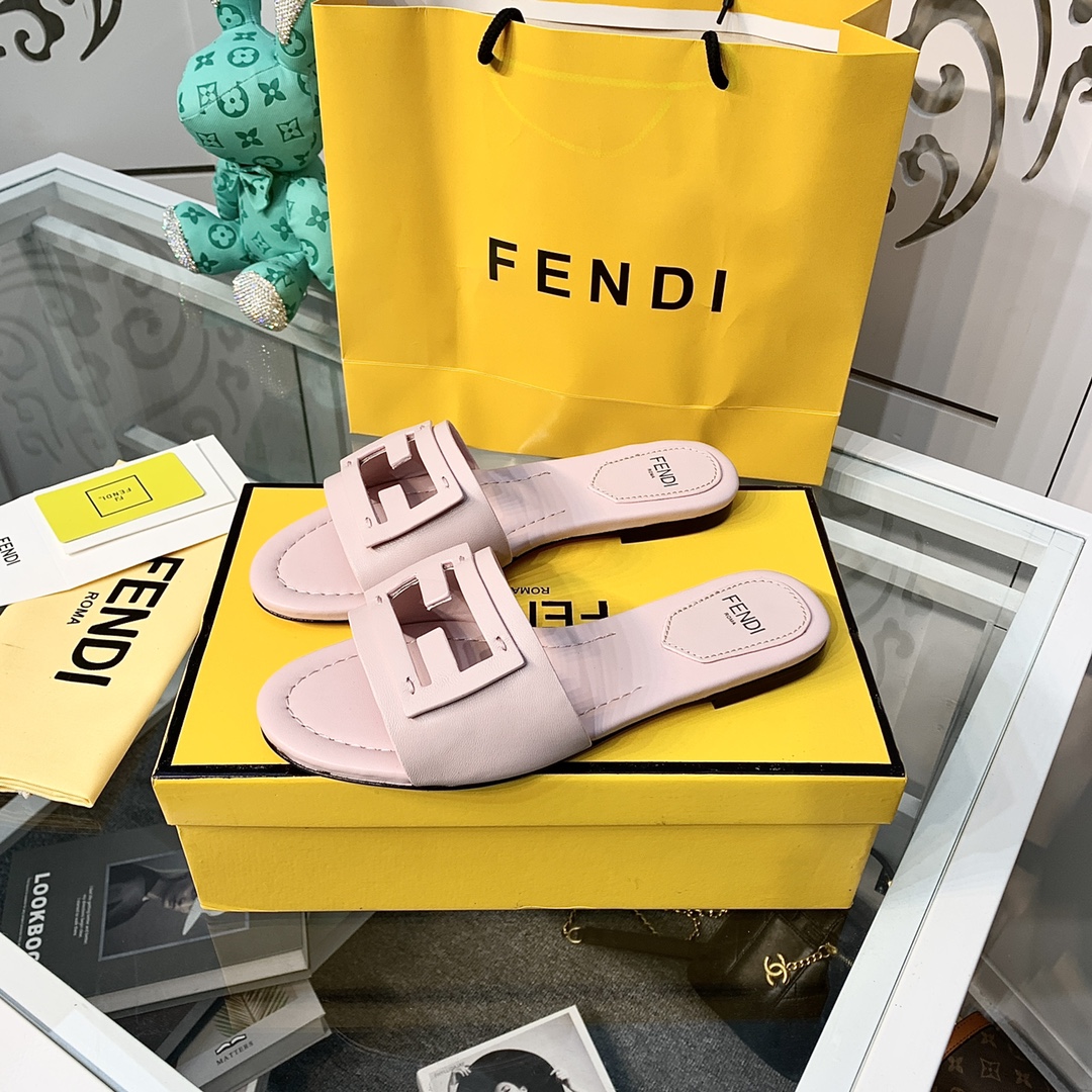 Fendi Signature Pink Leather Slides - PerfectKickZ