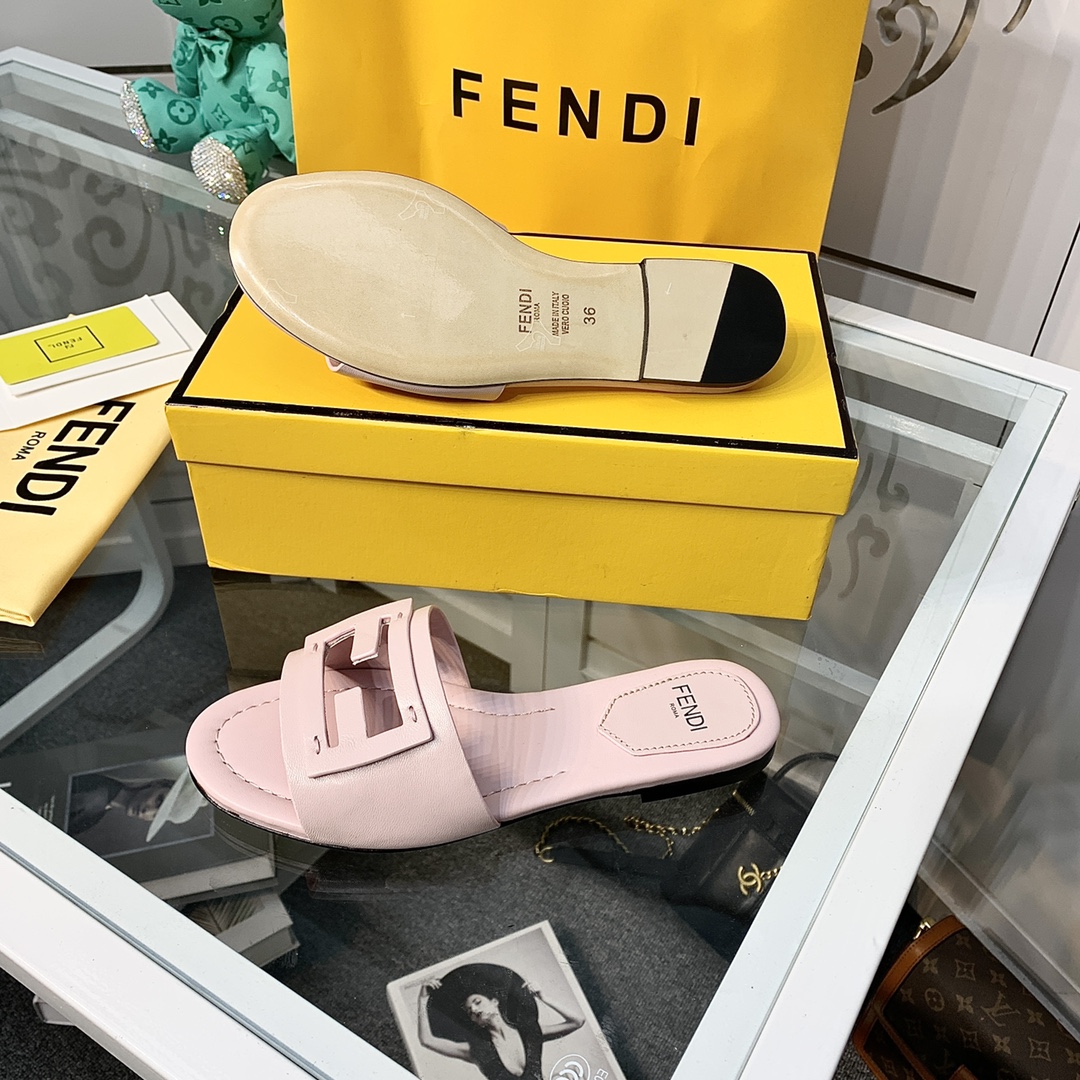 Fendi Signature Pink Leather Slides - PerfectKickZ