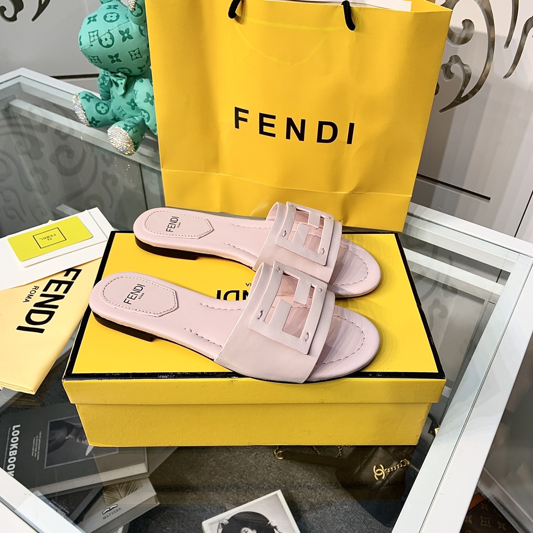 Fendi Signature Pink Leather Slides - PerfectKickZ