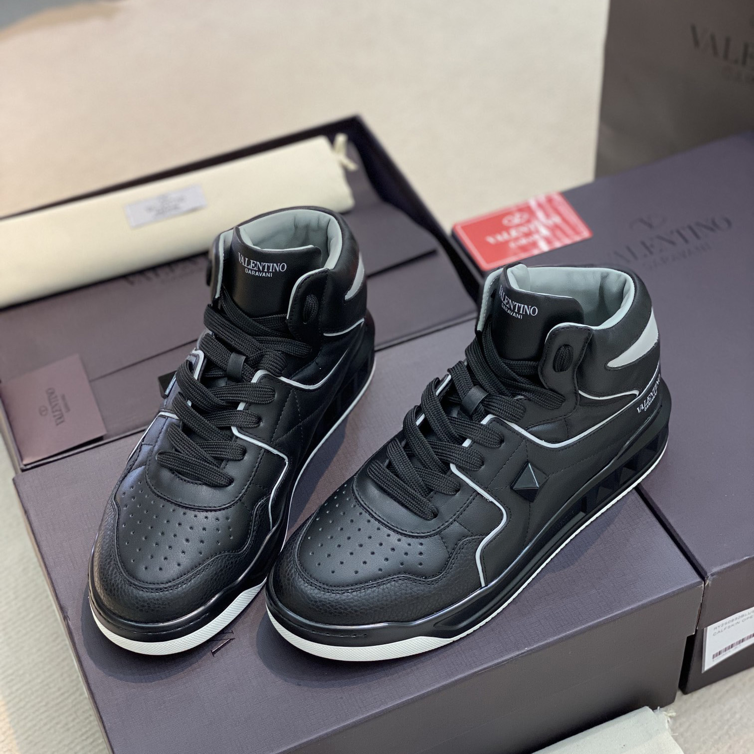 Valenti One Stud Mid-Top Nappa Sneaker - PerfectKickZ