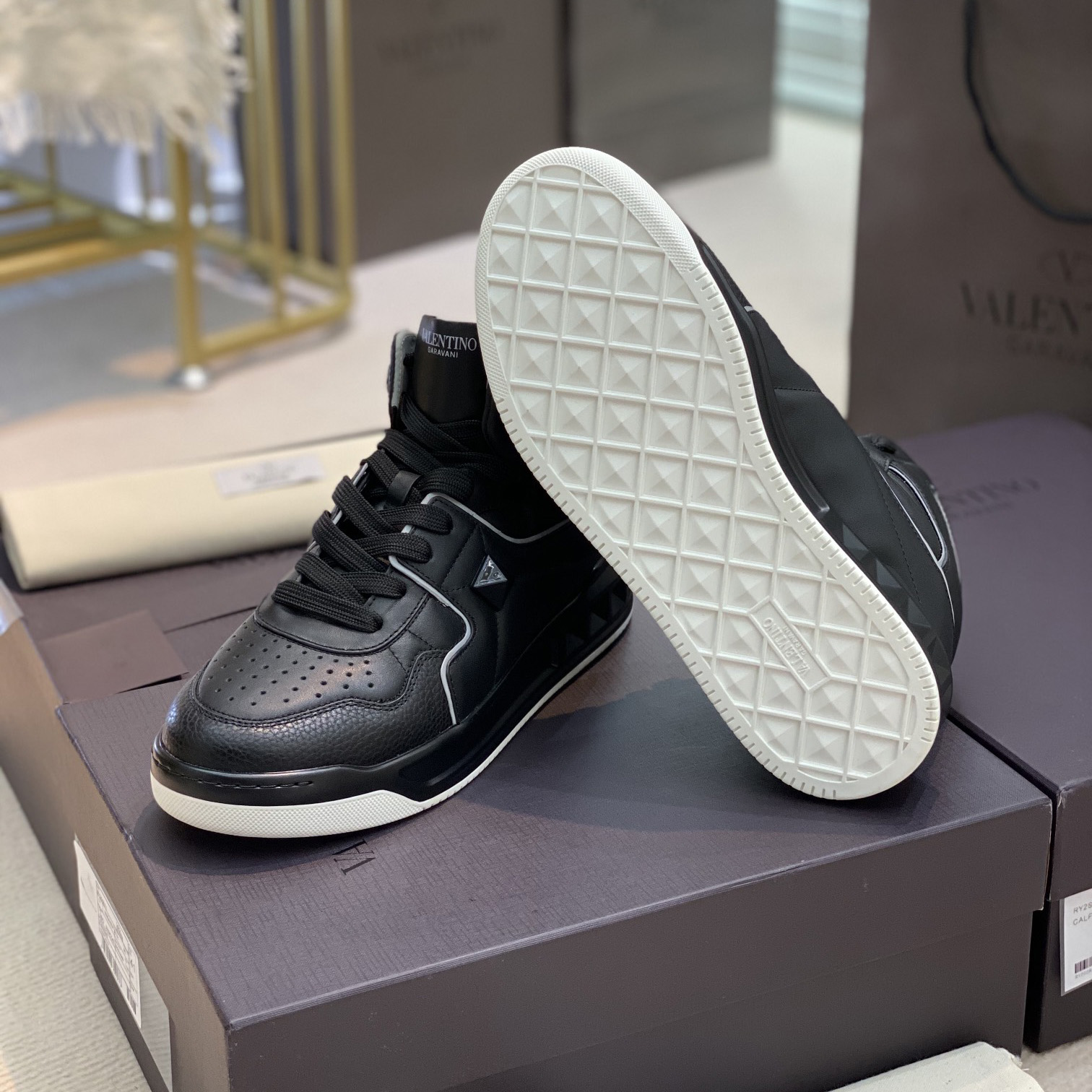 Valenti One Stud Mid-Top Nappa Sneaker - PerfectKickZ