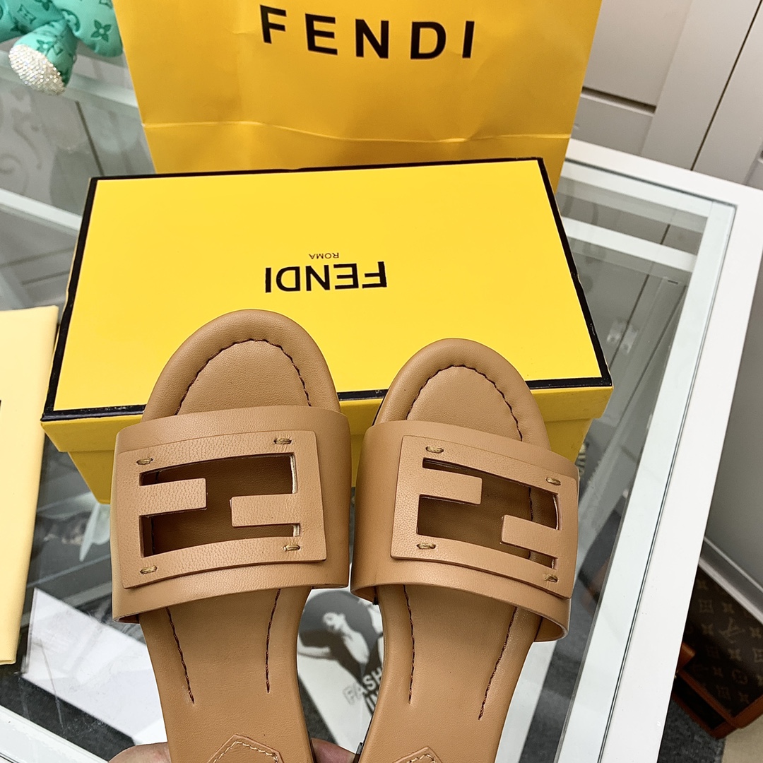 Fendi Signature Brown Leather Slides - PerfectKickZ