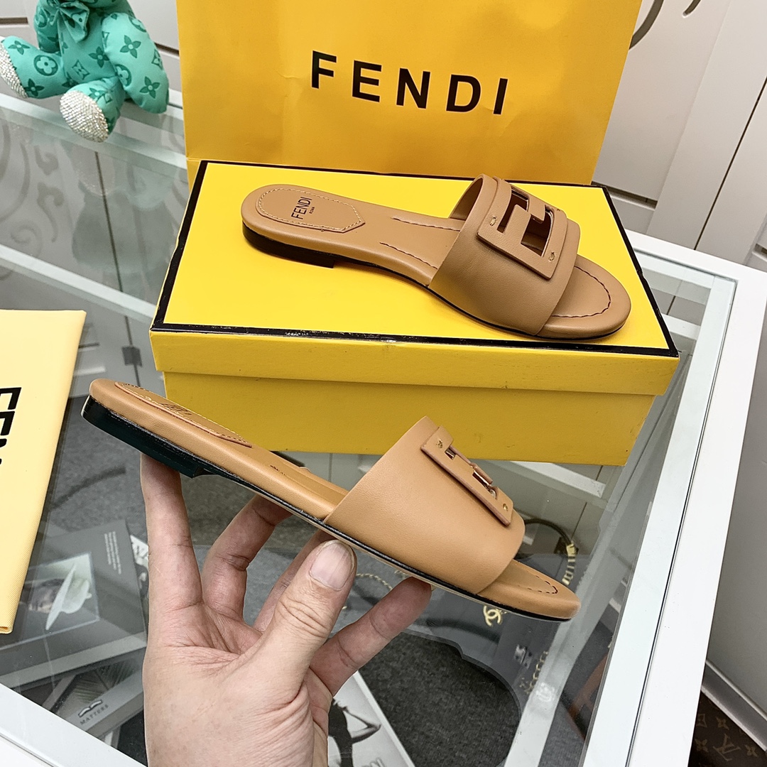 Fendi Signature Brown Leather Slides - PerfectKickZ