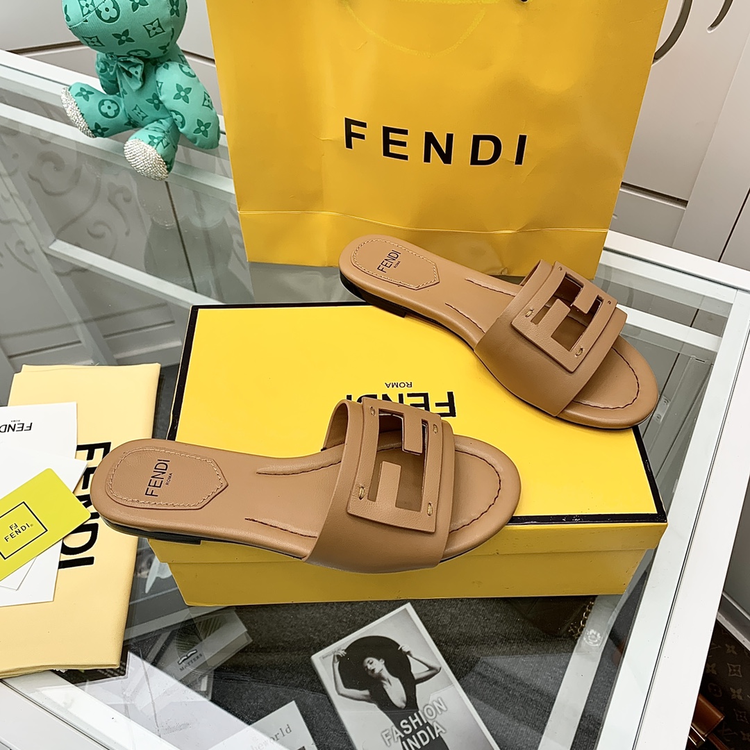 Fendi Signature Brown Leather Slides - PerfectKickZ