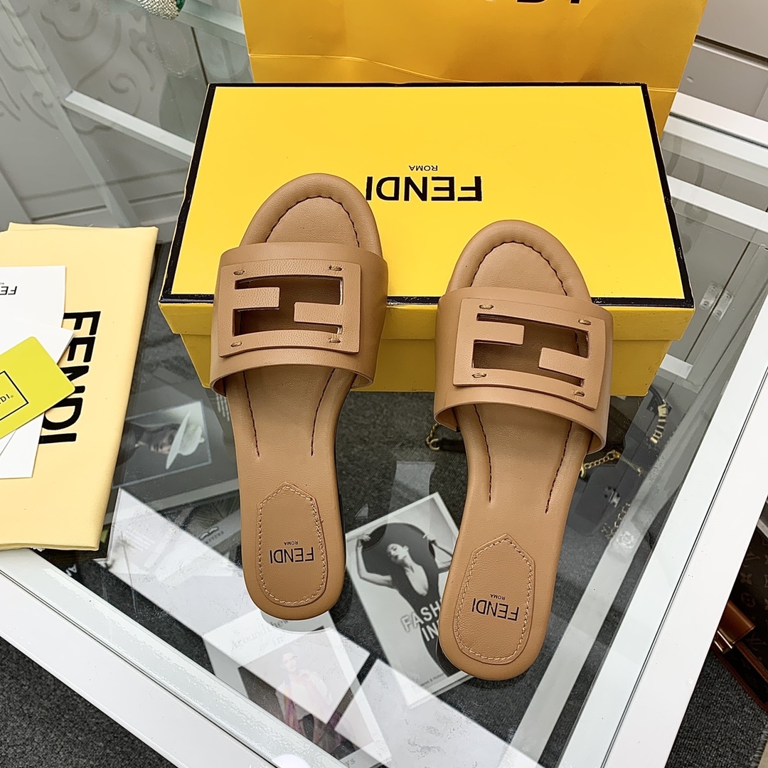Fendi Signature Brown Leather Slides - PerfectKickZ