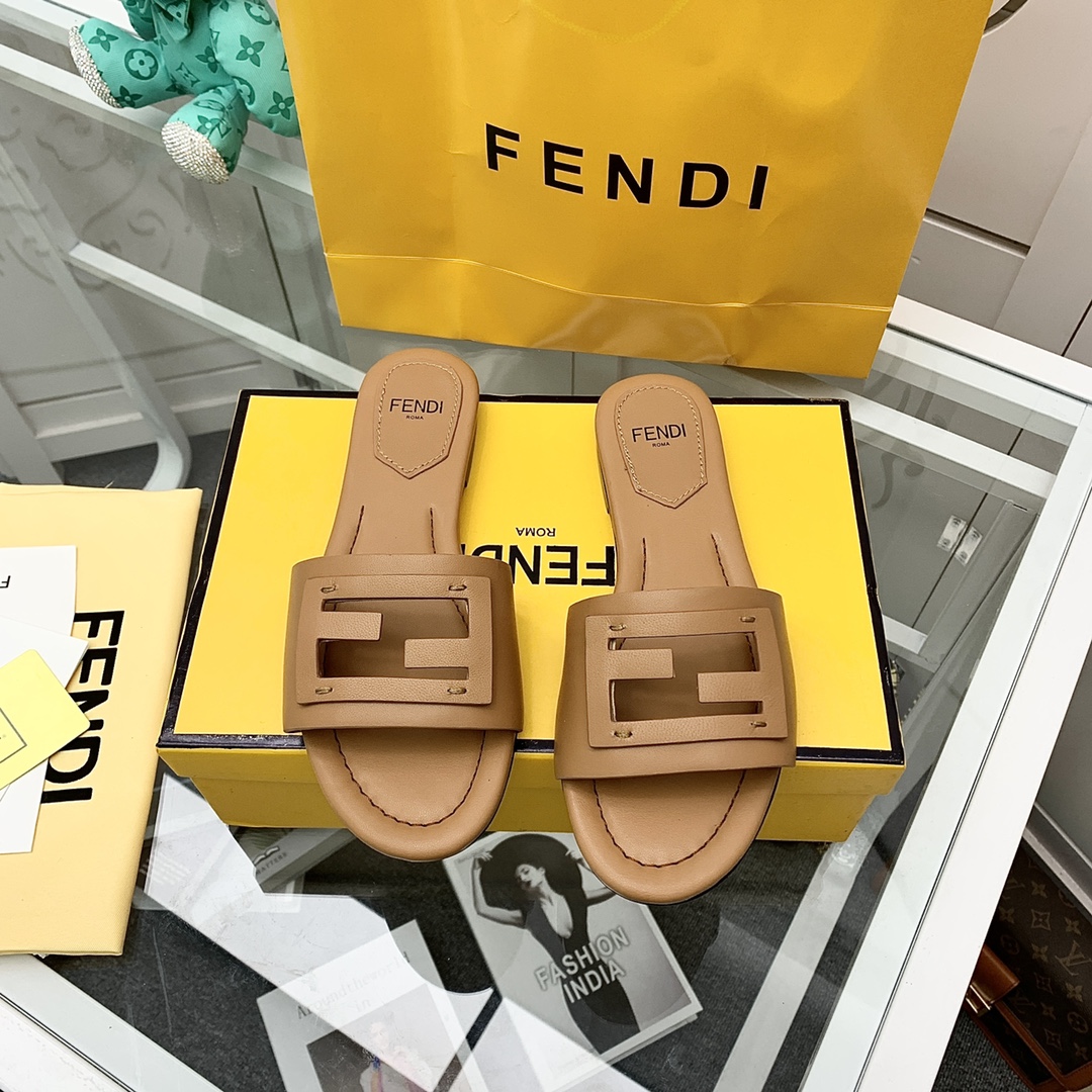 Fendi Signature Brown Leather Slides - PerfectKickZ