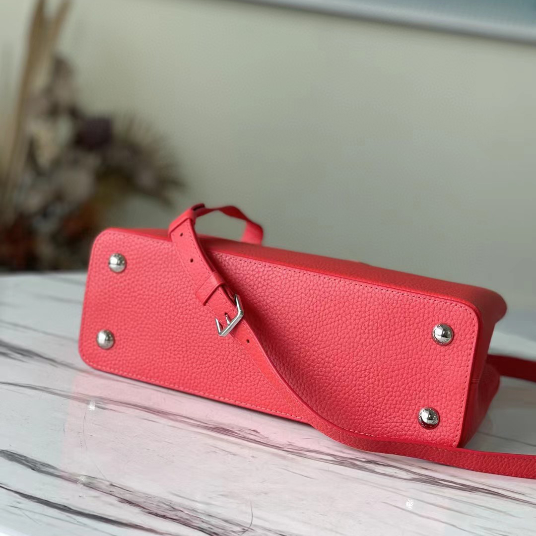 Louis Vuitton Capucines  Handbag (31.5-20-11 cm) - PerfectKickZ