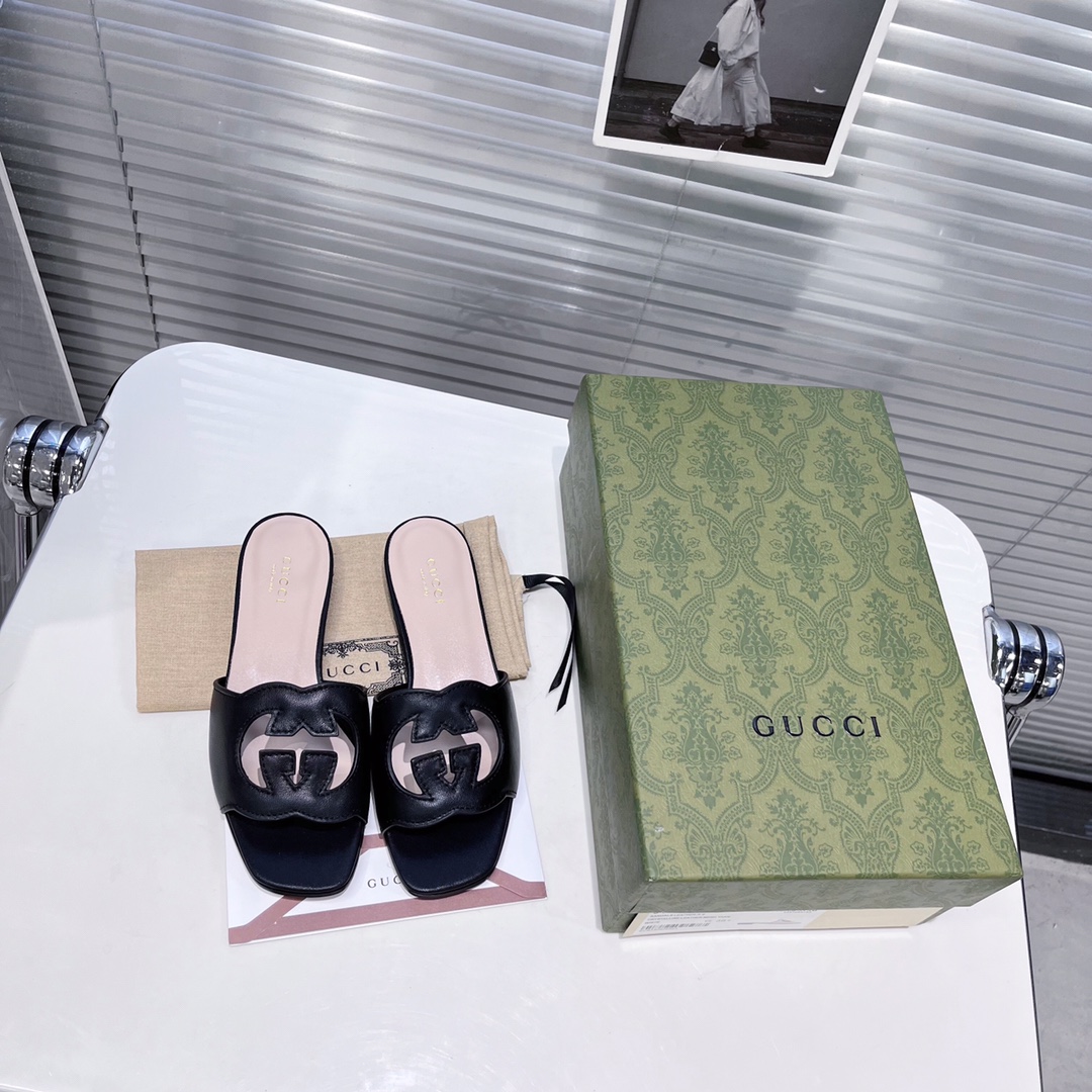 Gucci Women's GG Slide Sandal - PerfectKickZ