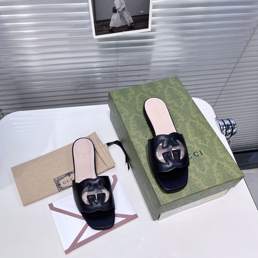 Gucci Women's GG Slide Sandal - PerfectKickZ