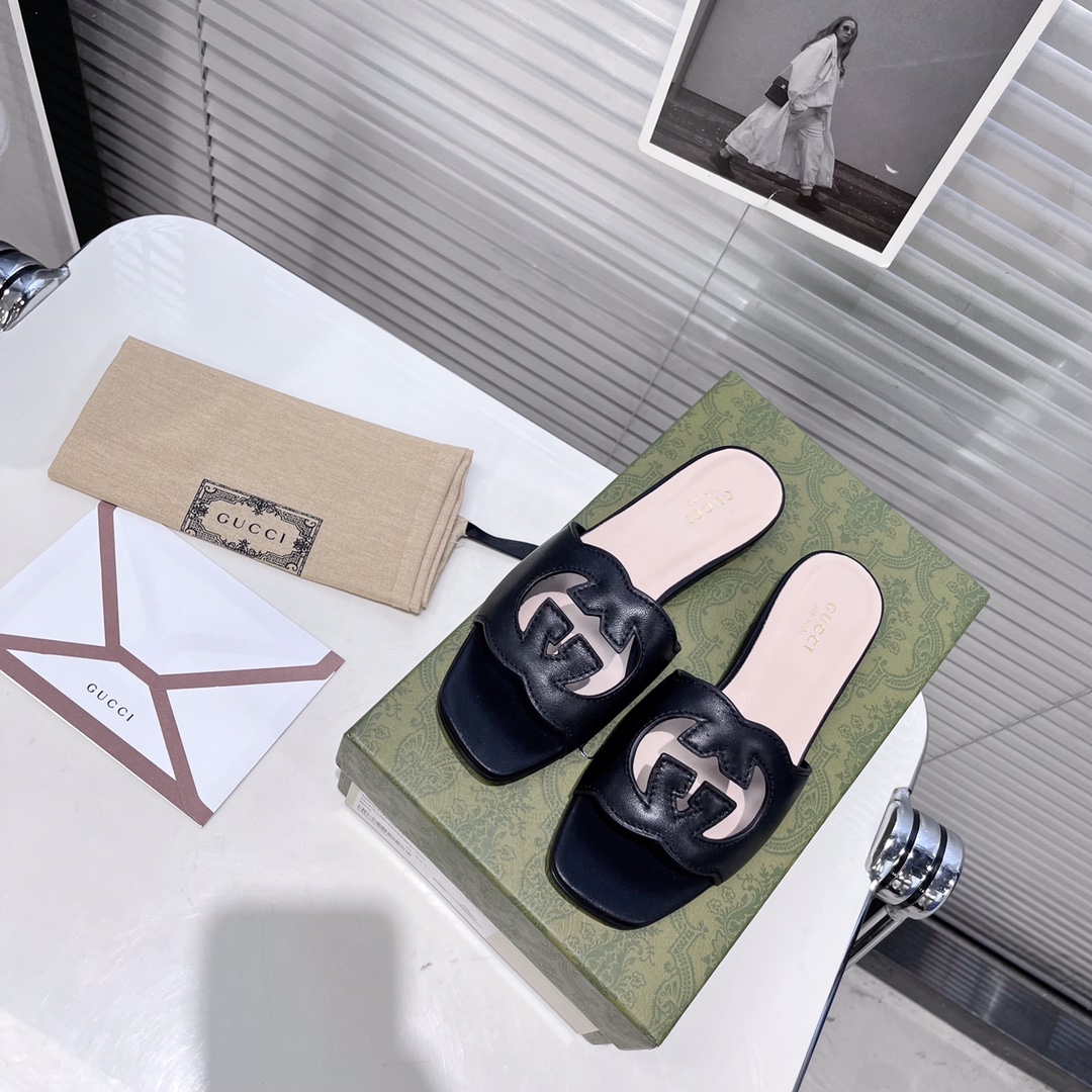 Gucci Women's GG Slide Sandal - PerfectKickZ