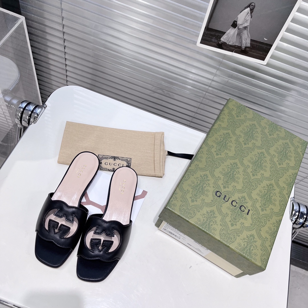 Gucci Women's GG Slide Sandal - PerfectKickZ
