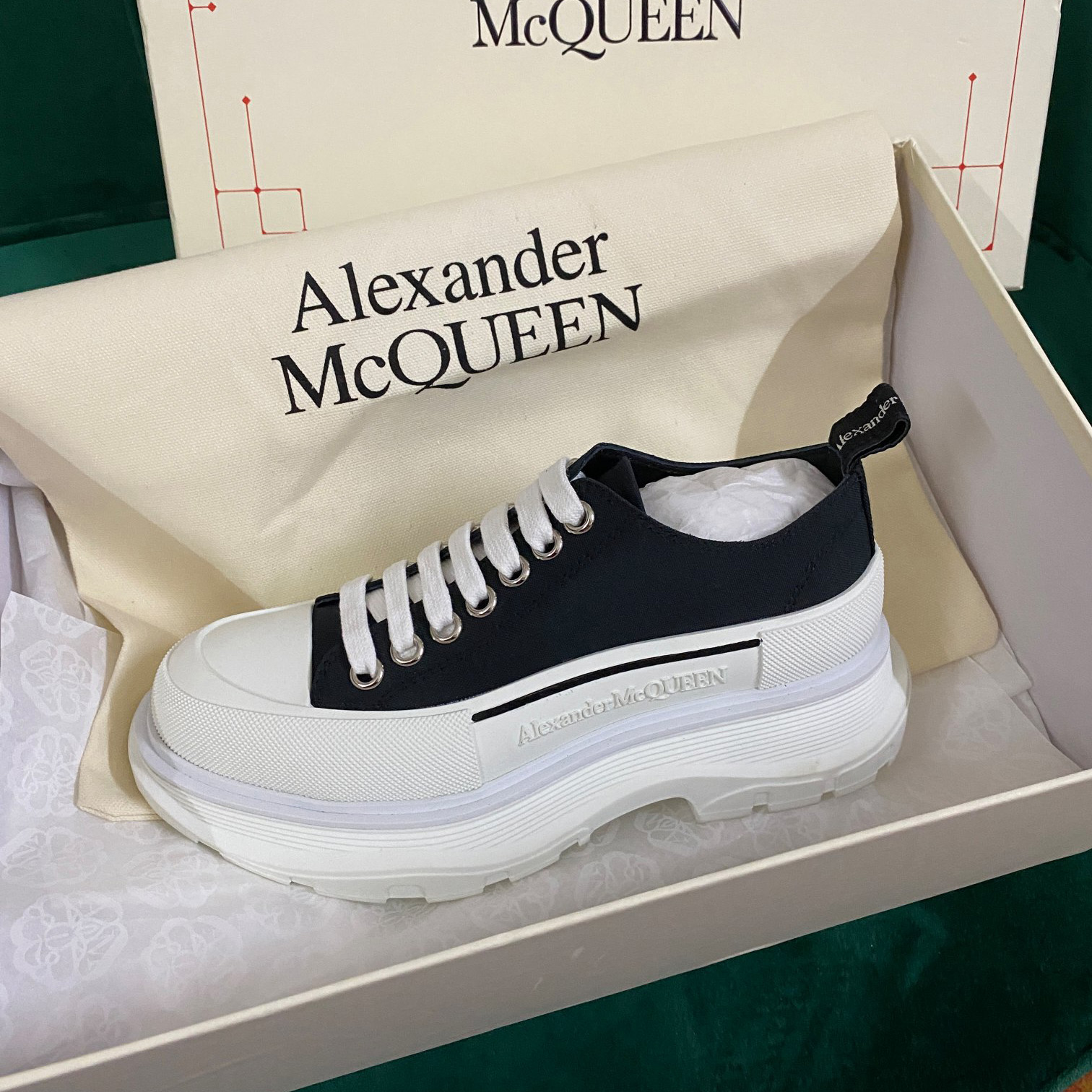 Alexander Mqueen Tread Slick Lace Up in Black/white - PerfectKickZ