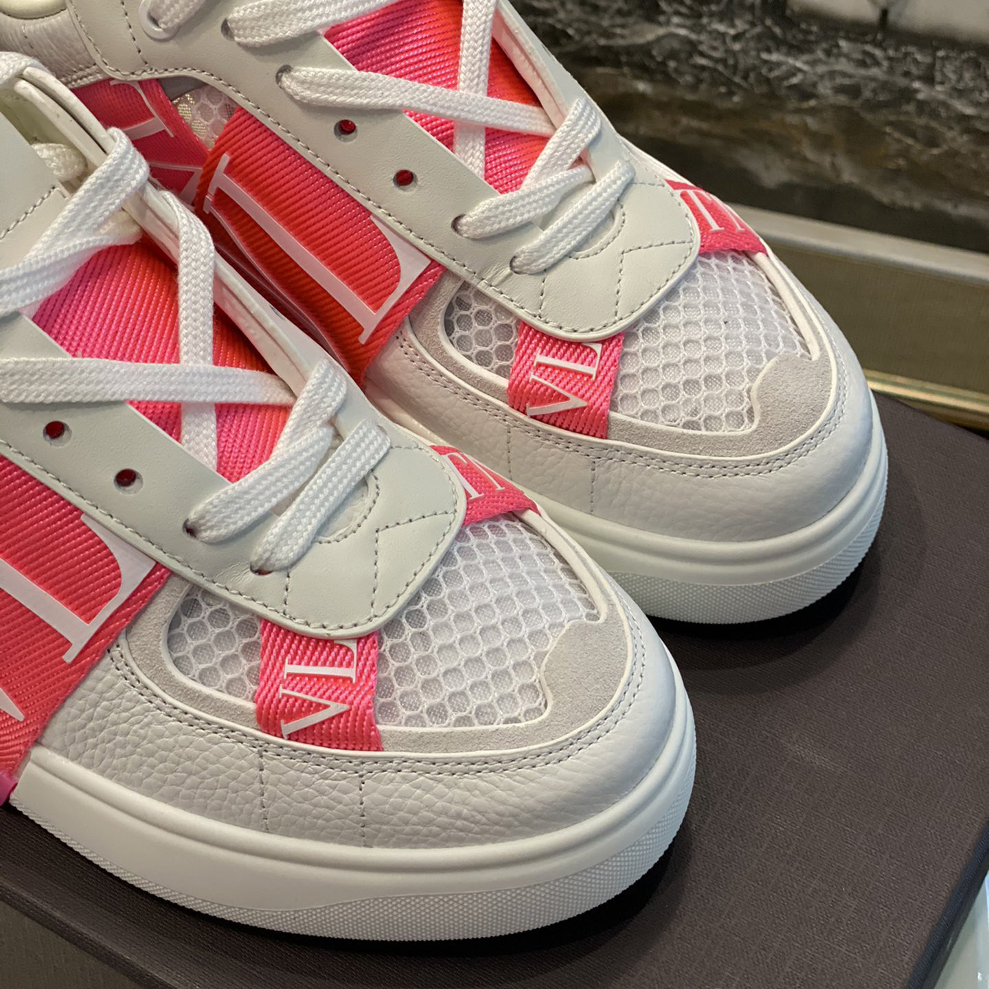 Valenti Low-Top Calfskin And Mesh VL7N Sneaker With Bands - PerfectKickZ